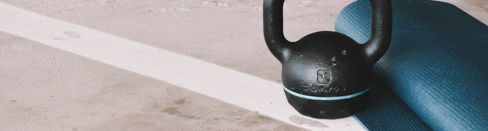 black kettle bell
